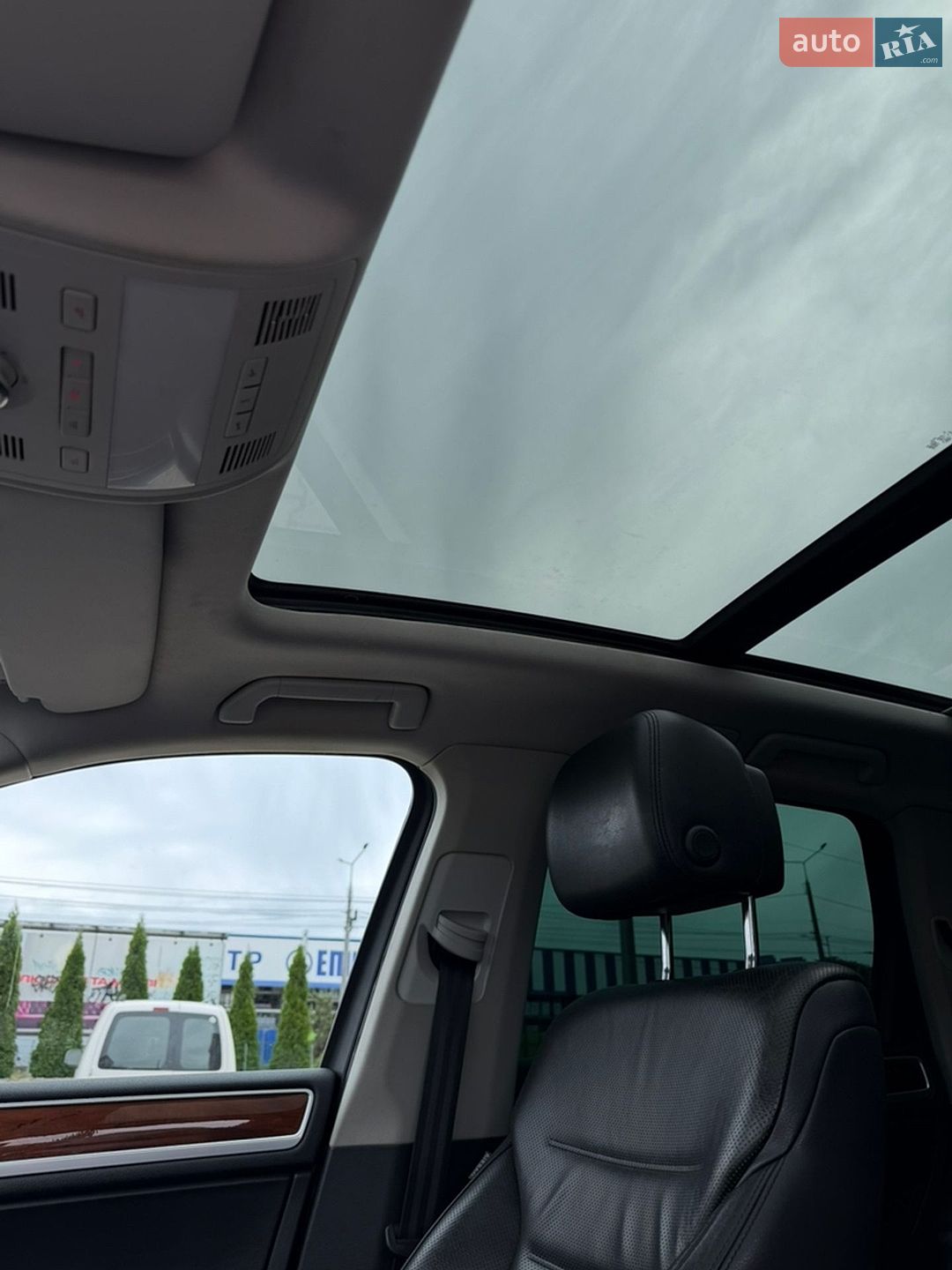 Volkswagen Touareg 2011 VIN WVGZZZ7PZCD009264 фото оголошення 28 з 31