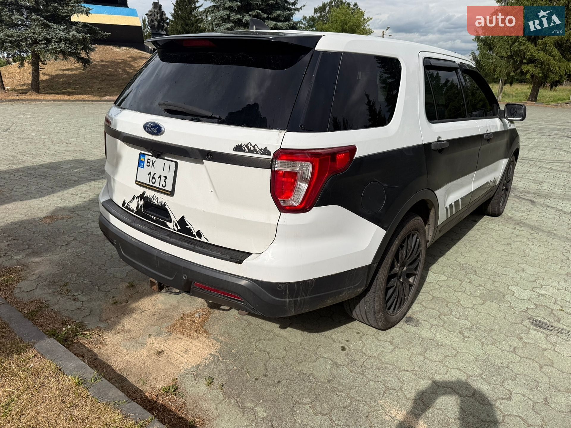 Ford Explorer 2018 VIN 1FM5K8AR2JGA89957 фото оголошення 4 з 7