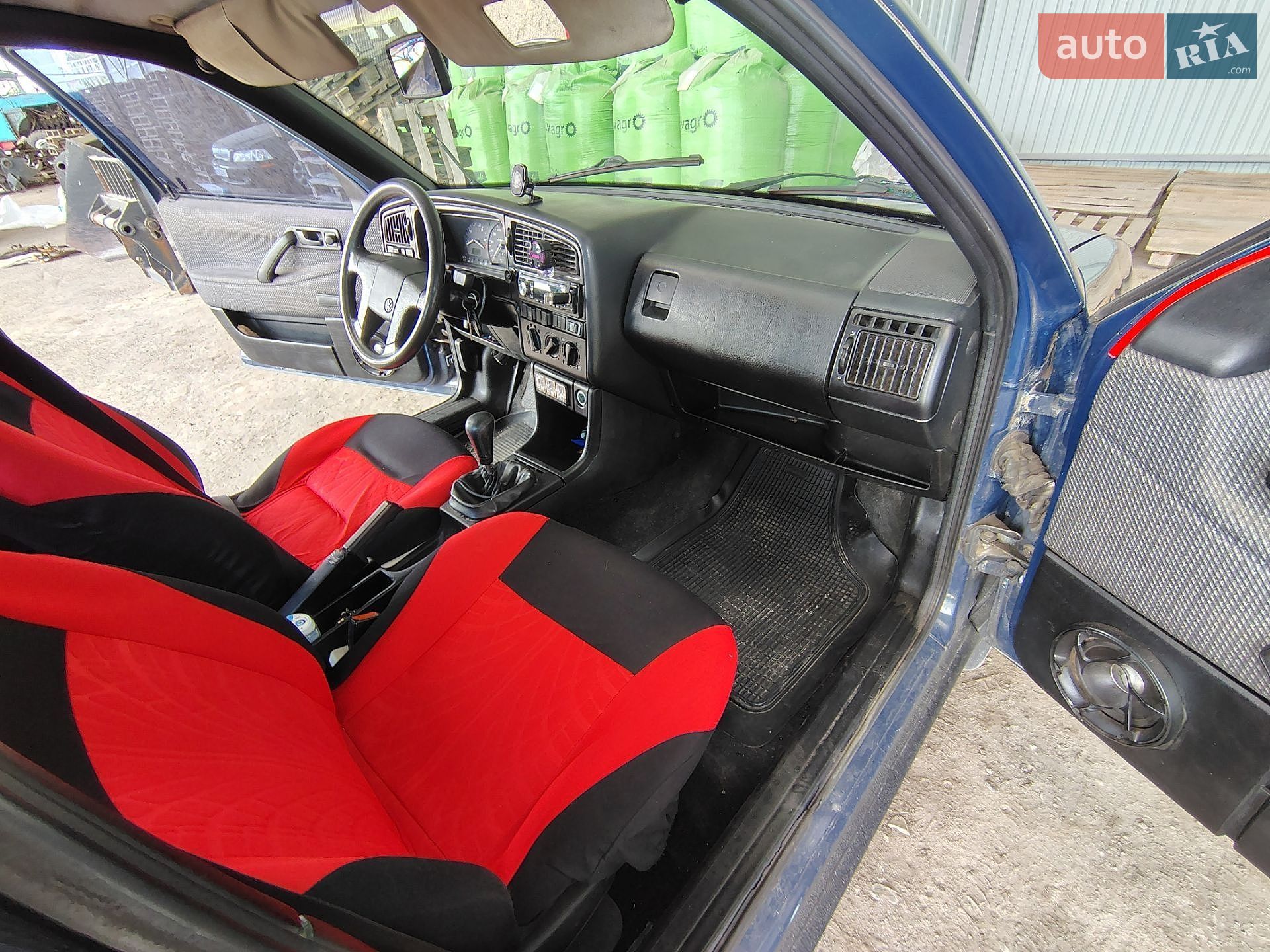 Volkswagen Passat 1992 VIN WVWZZZ31ZNB088876 фото оголошення 8 з 16