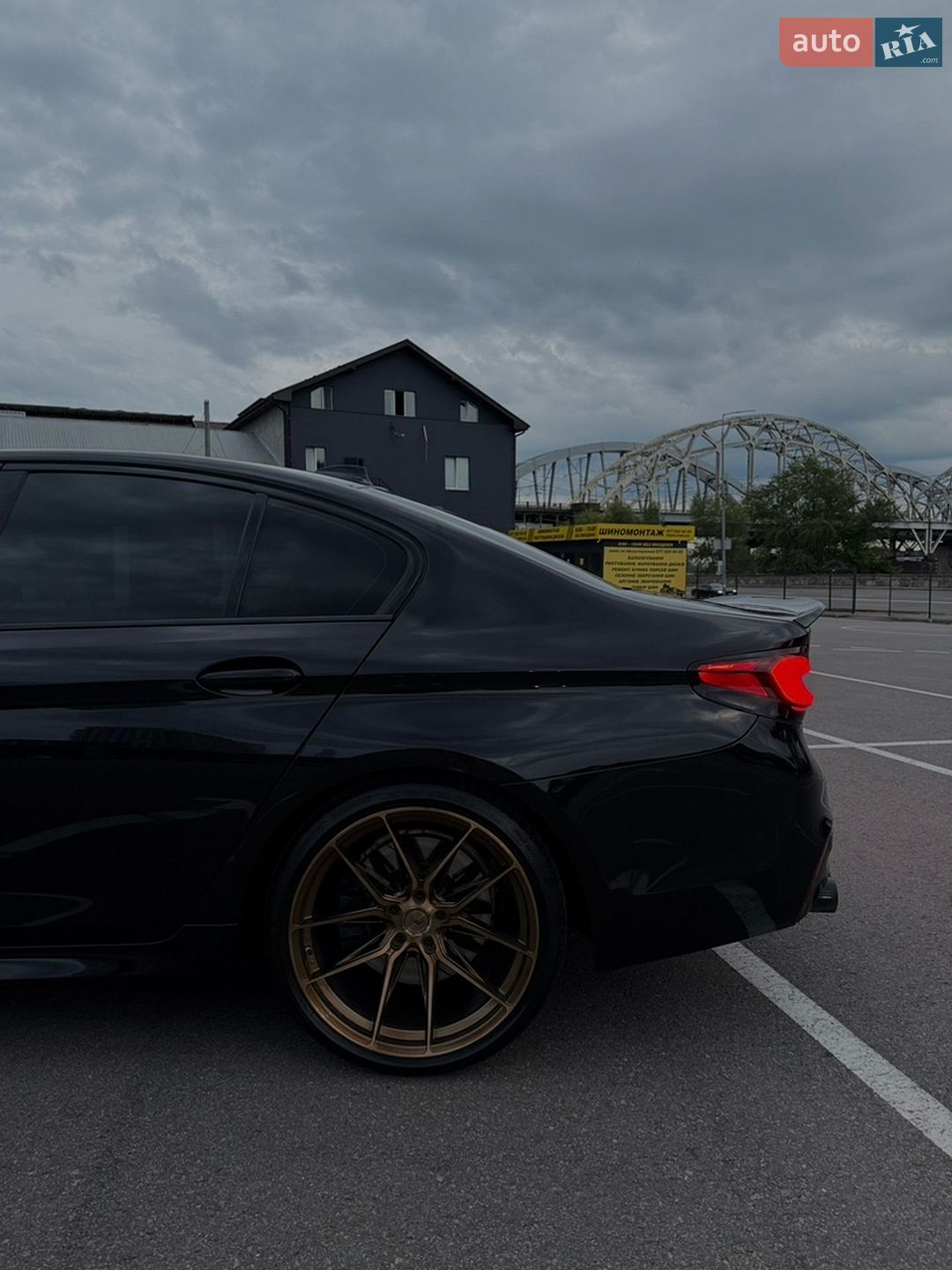 BMW 5 Series 2017 VIN WBAJE5C30HG917156 фото оголошення 4 з 9