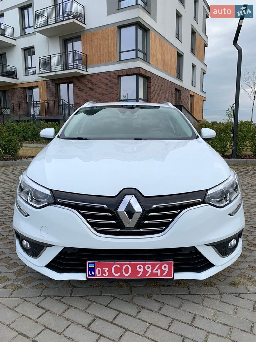Renault Megane 2019 VIN VF1RFB00962912106 фото оголошення 2 з 75