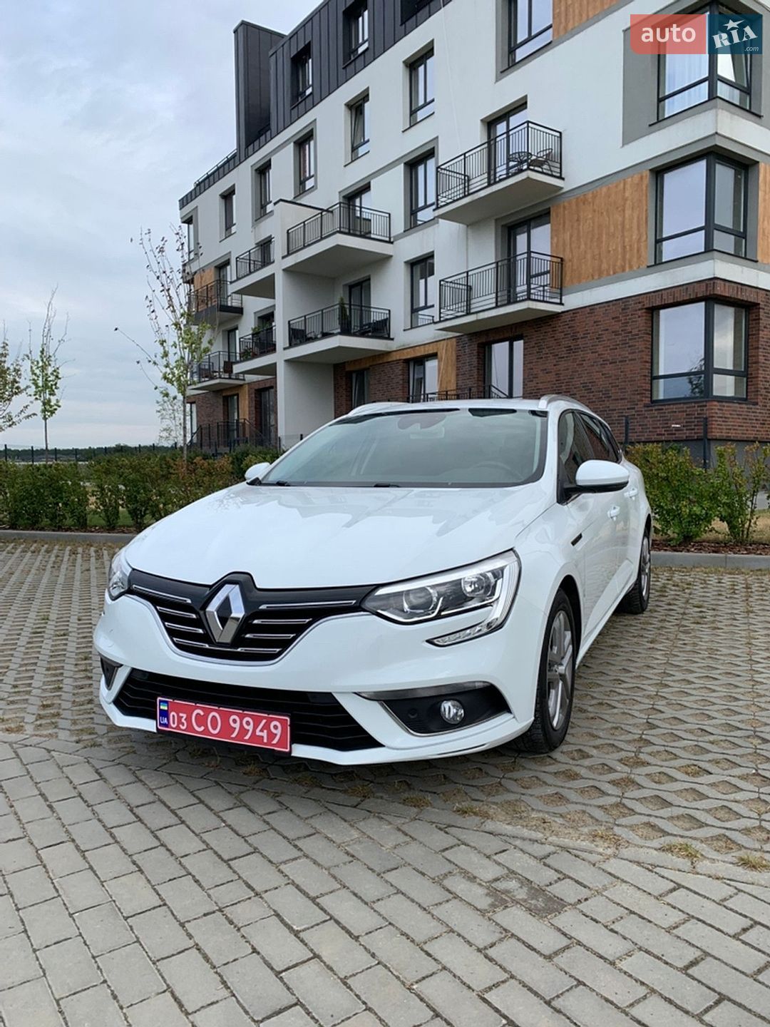 Renault Megane 2019 VIN VF1RFB00962912106 фото оголошення 3 з 75