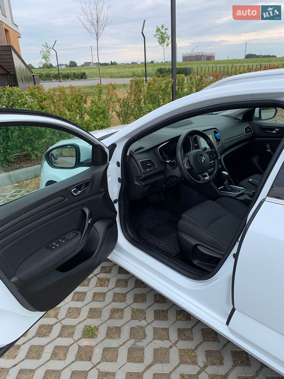 Renault Megane 2019 VIN VF1RFB00962912106 фото оголошення 46 з 75