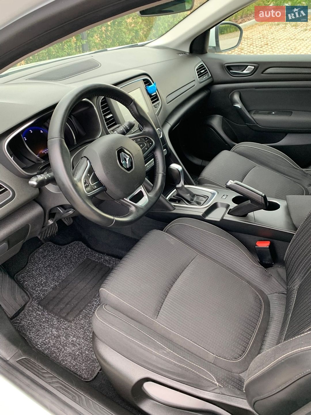 Renault Megane 2019 VIN VF1RFB00962912106 фото оголошення 50 з 75