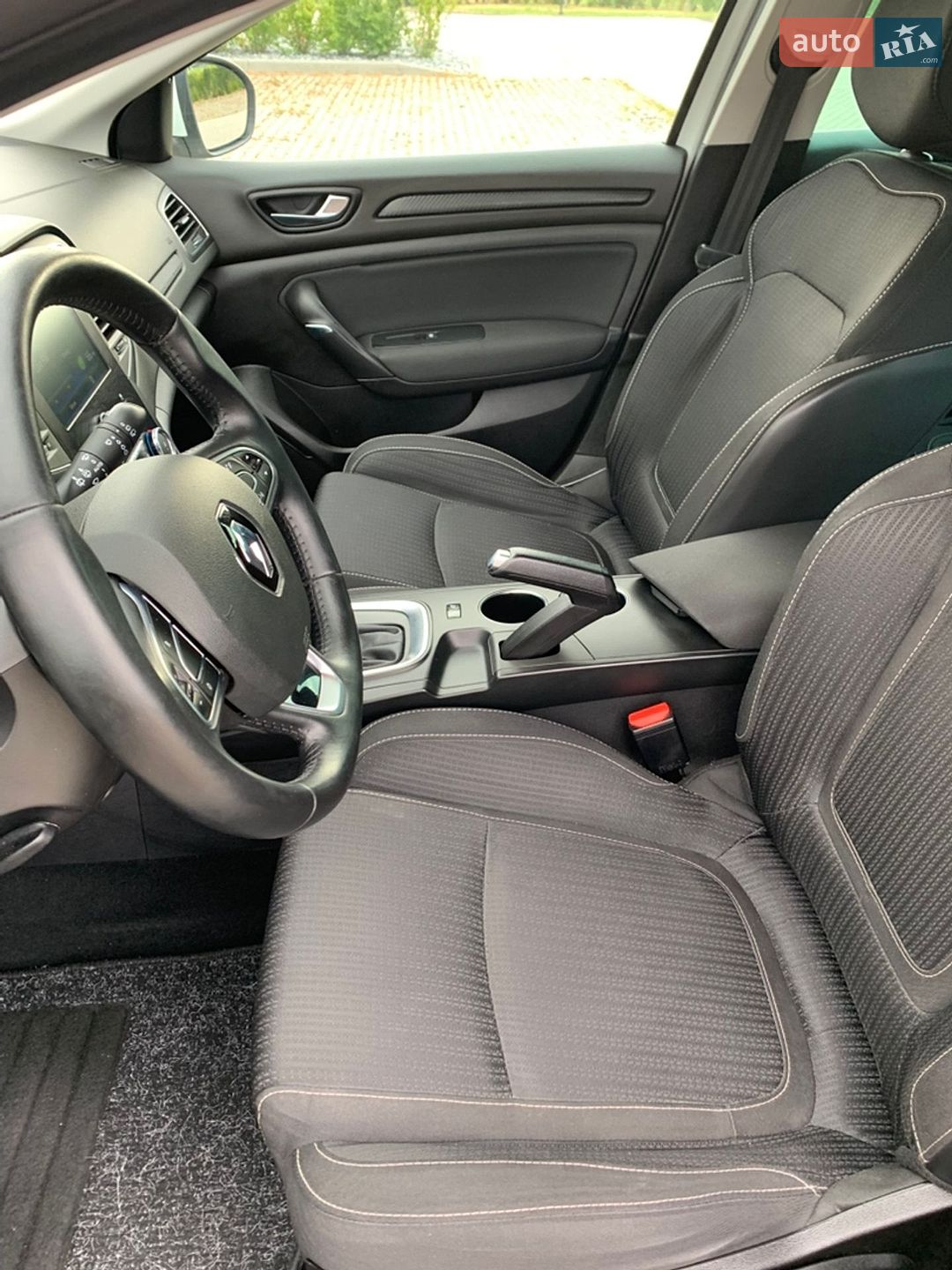 Renault Megane 2019 VIN VF1RFB00962912106 фото оголошення 61 з 75