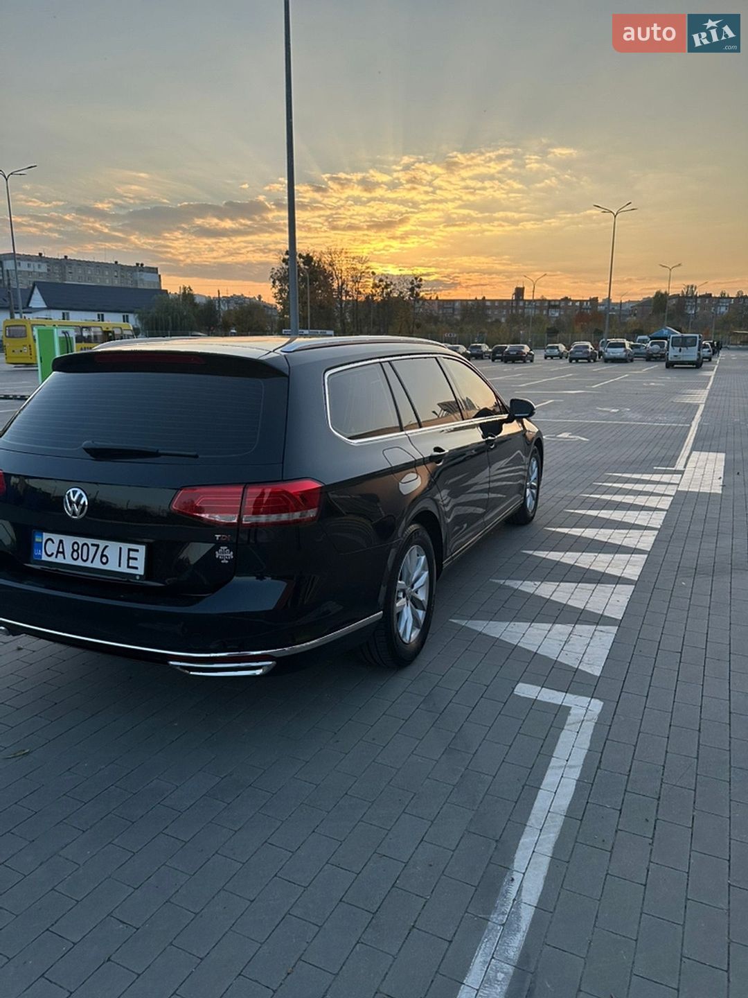 Volkswagen Passat 2017 VIN WVWZZZ3CZJE020121 фото оголошення 5 з 17