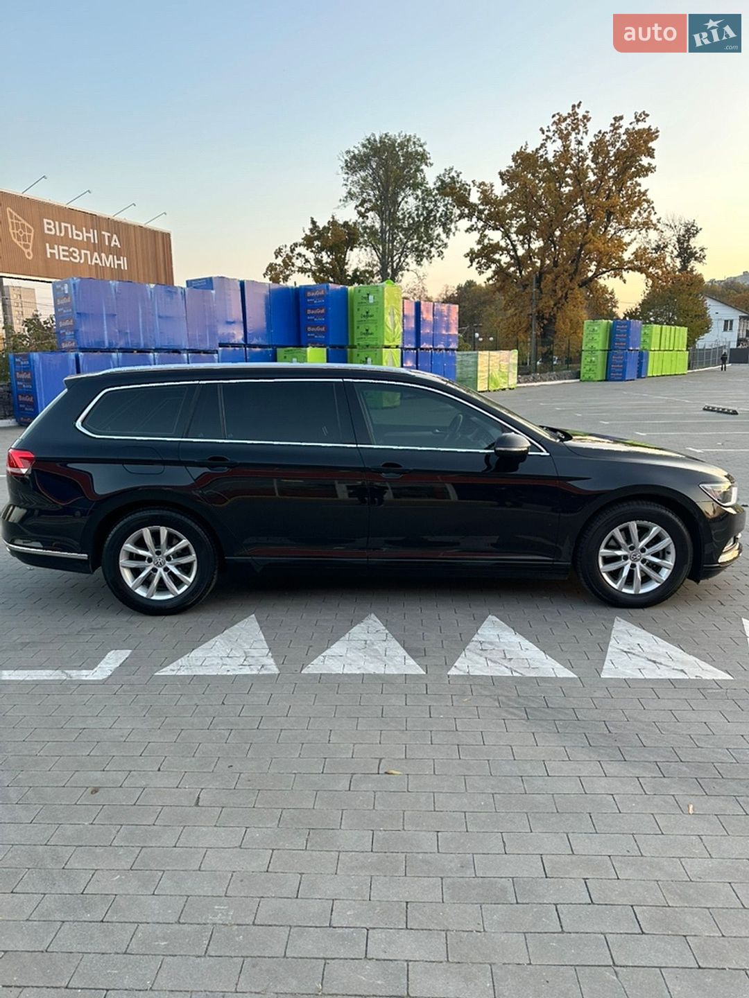 Volkswagen Passat 2017 VIN WVWZZZ3CZJE020121 фото оголошення 4 з 17