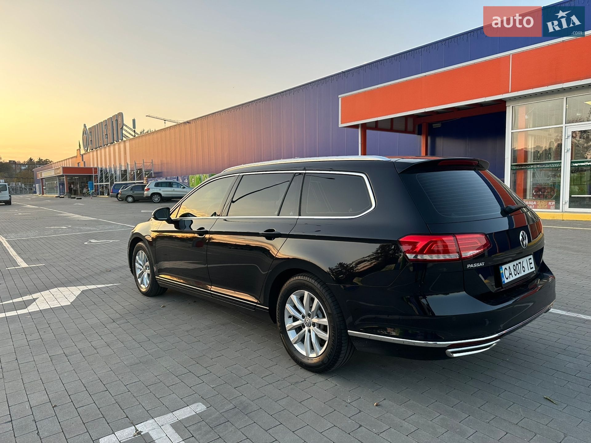 Volkswagen Passat 2017 VIN WVWZZZ3CZJE020121 фото оголошення 7 з 17