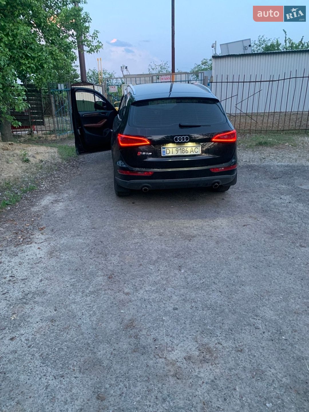Audi Q5 2011 VIN WAUZZZ8R0BA091091 фото оголошення 13 з 32