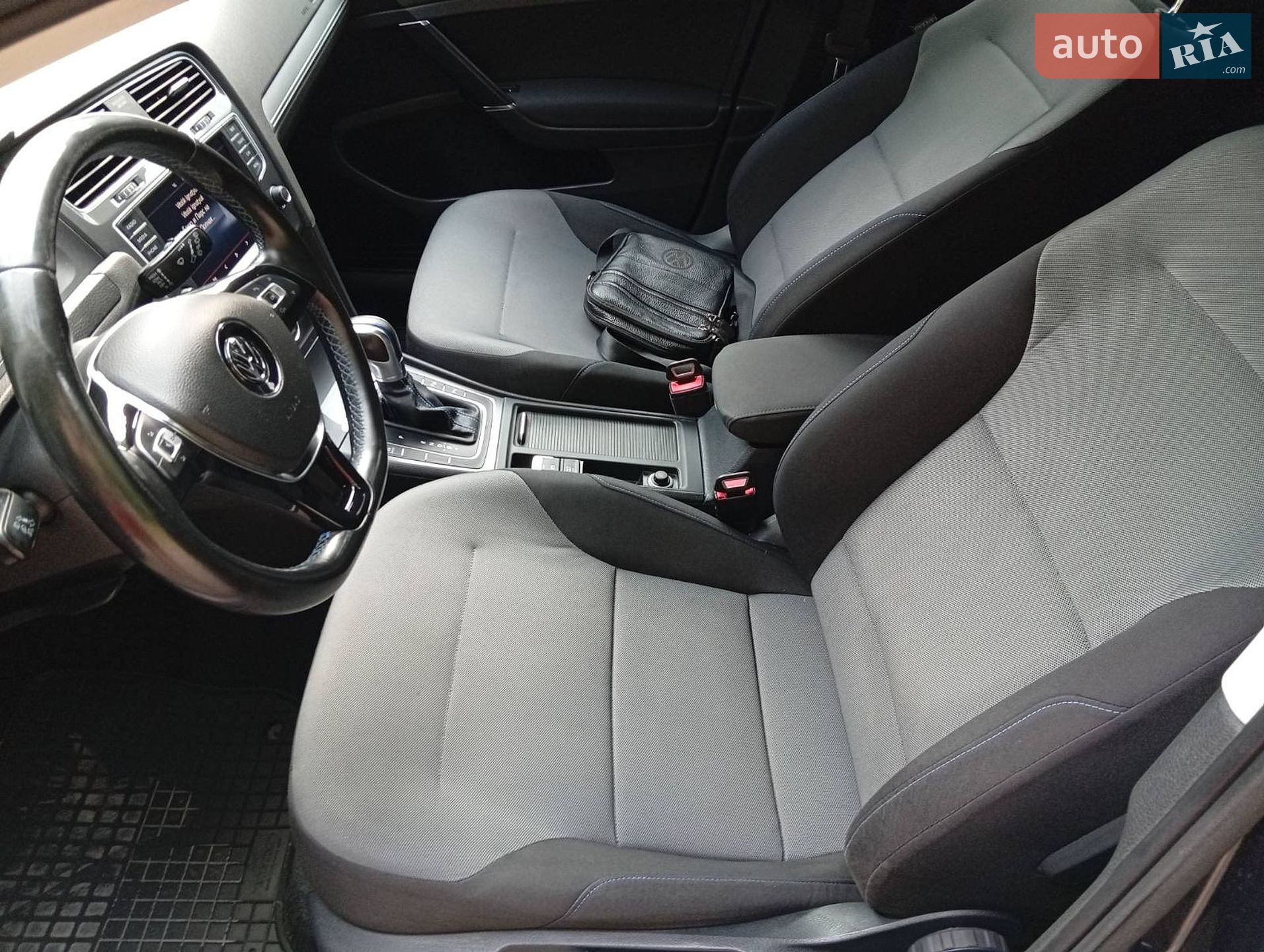 Volkswagen e-Golf 2015 VIN WVWZZZAUZFW910307 фото оголошення 6 з 13