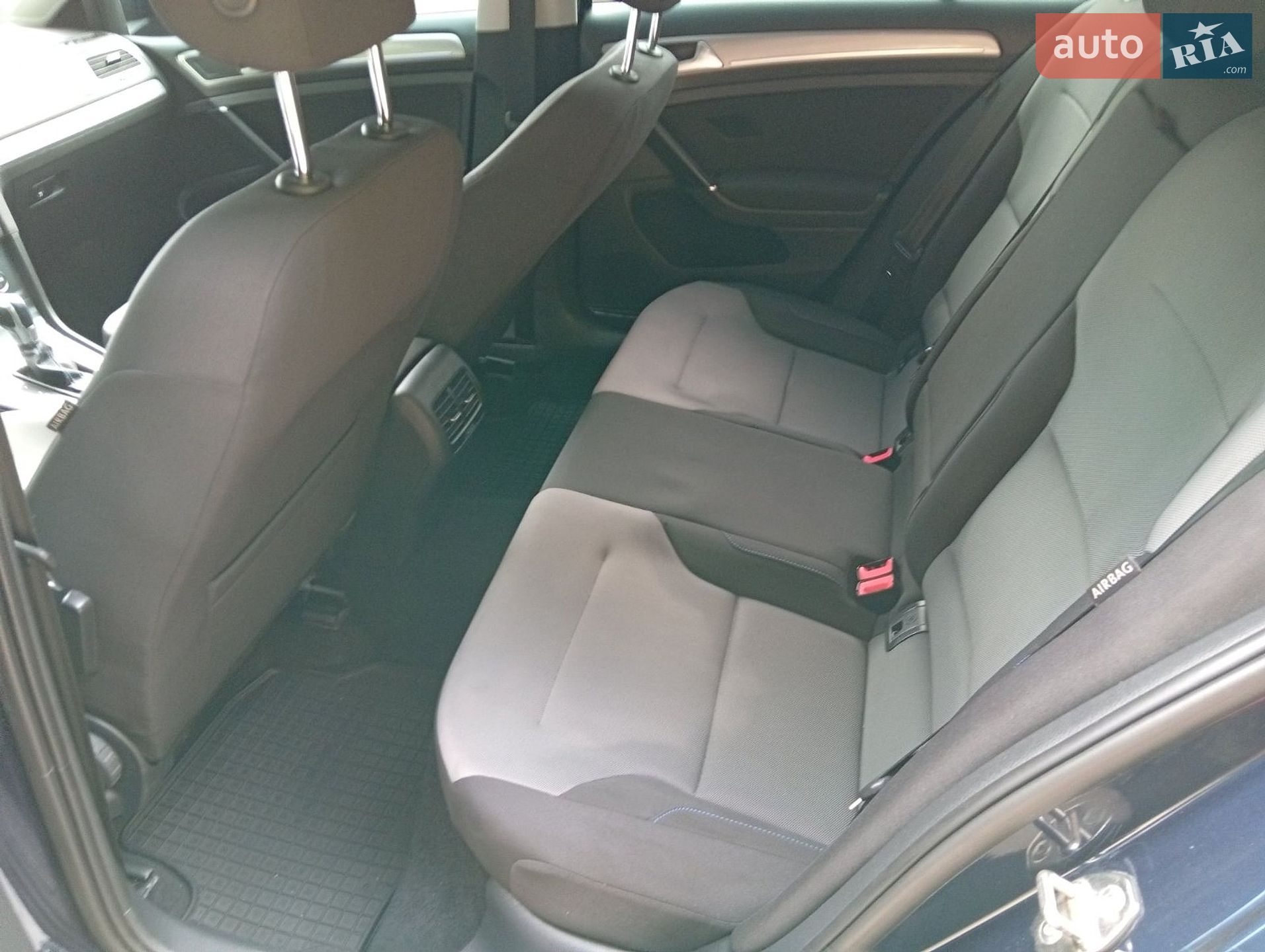 Volkswagen e-Golf 2015 VIN WVWZZZAUZFW910307 фото оголошення 7 з 13