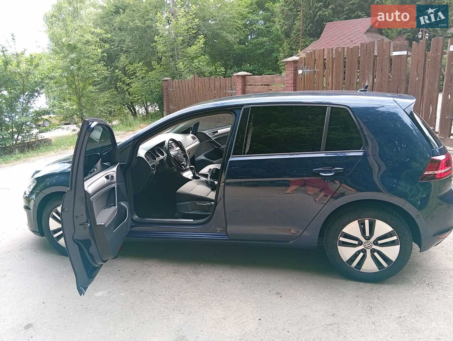 Volkswagen e-Golf 2015 VIN WVWZZZAUZFW910307 фото оголошення 11 з 13