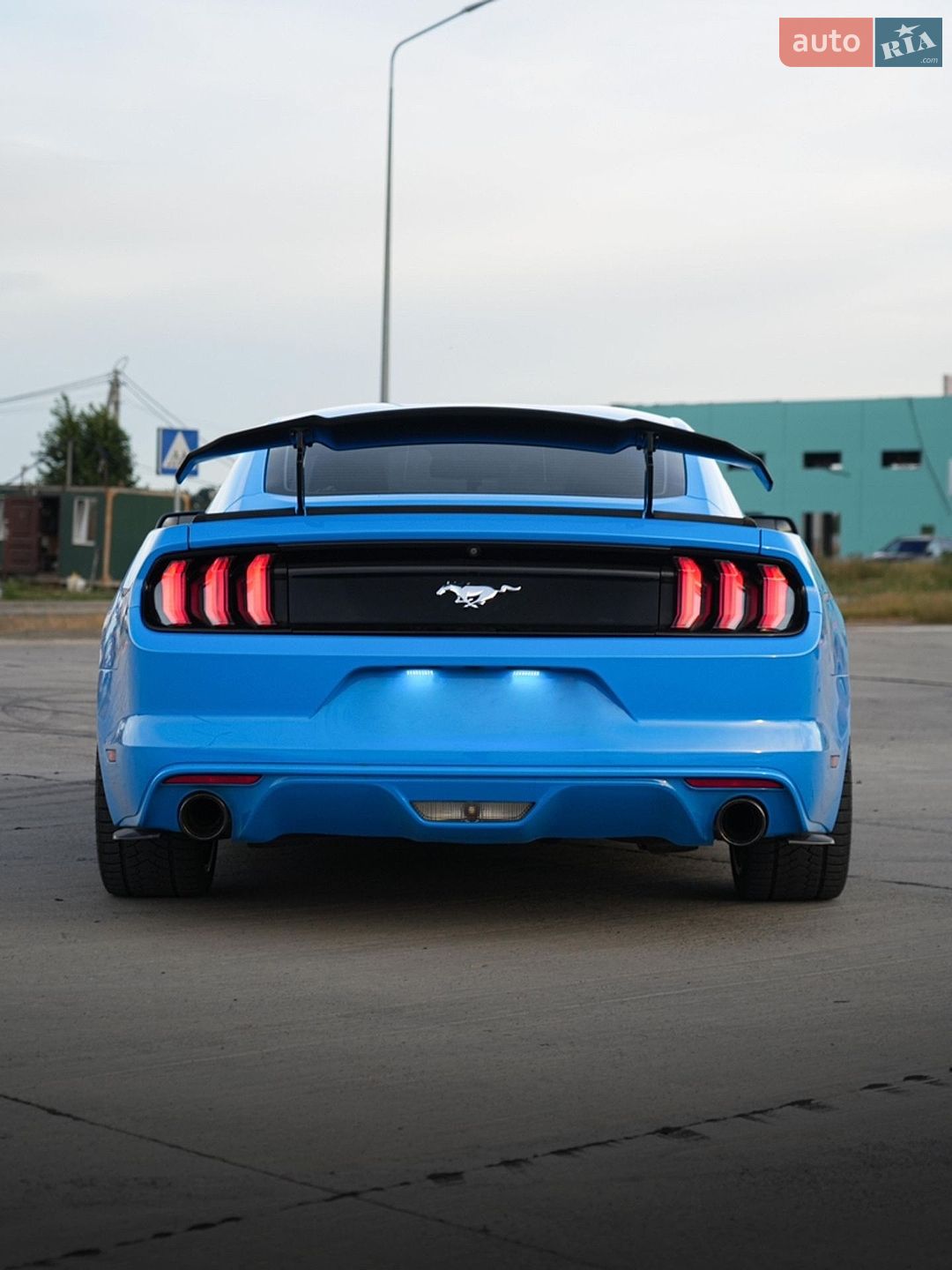 Ford Mustang 2017 VIN 1FA6P8TH8H5305580 фото оголошення 11 з 43
