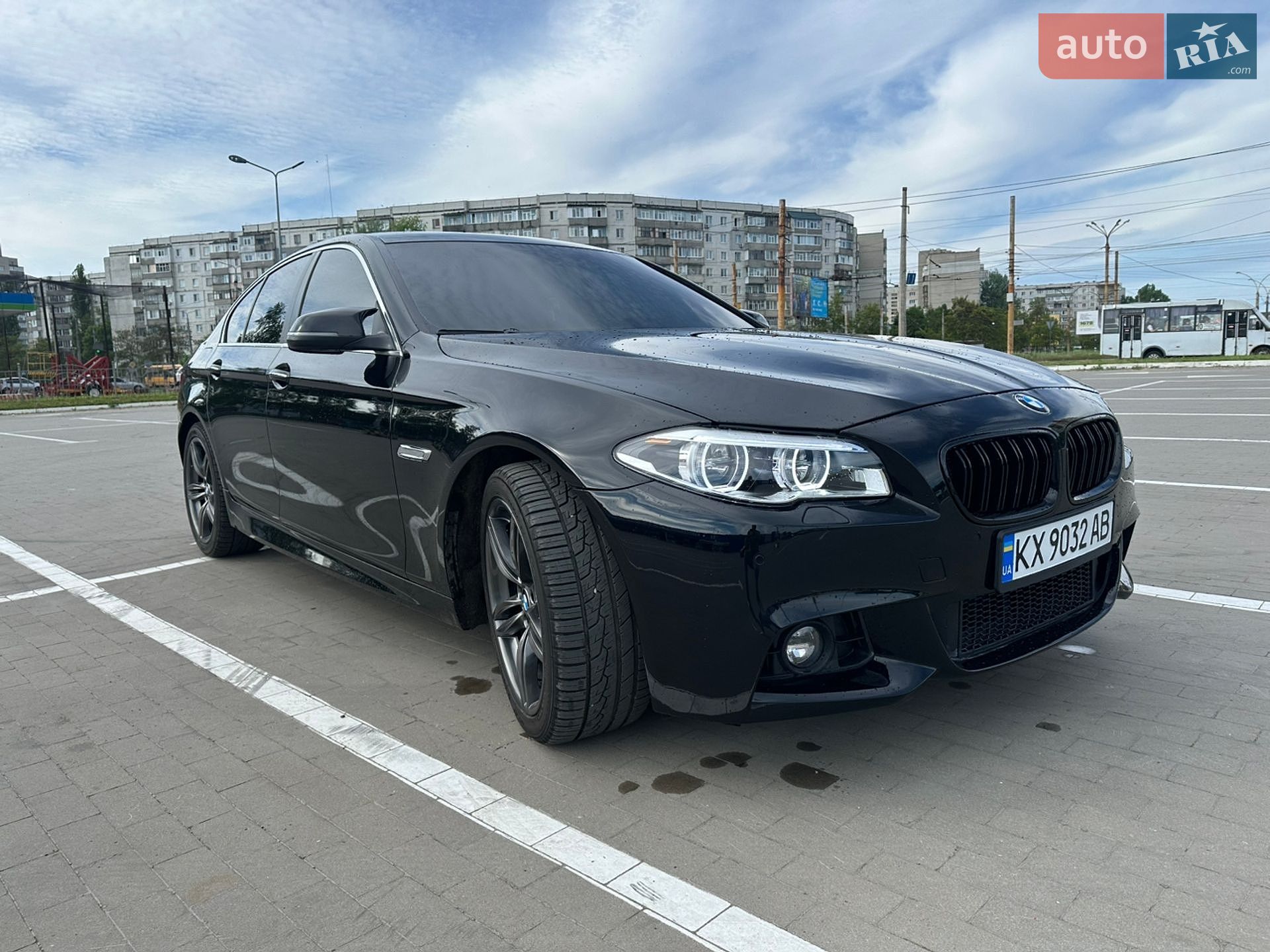 BMW 5 Series 2016 VIN WBA5A5C57GG353910 фото оголошення 2 з 21