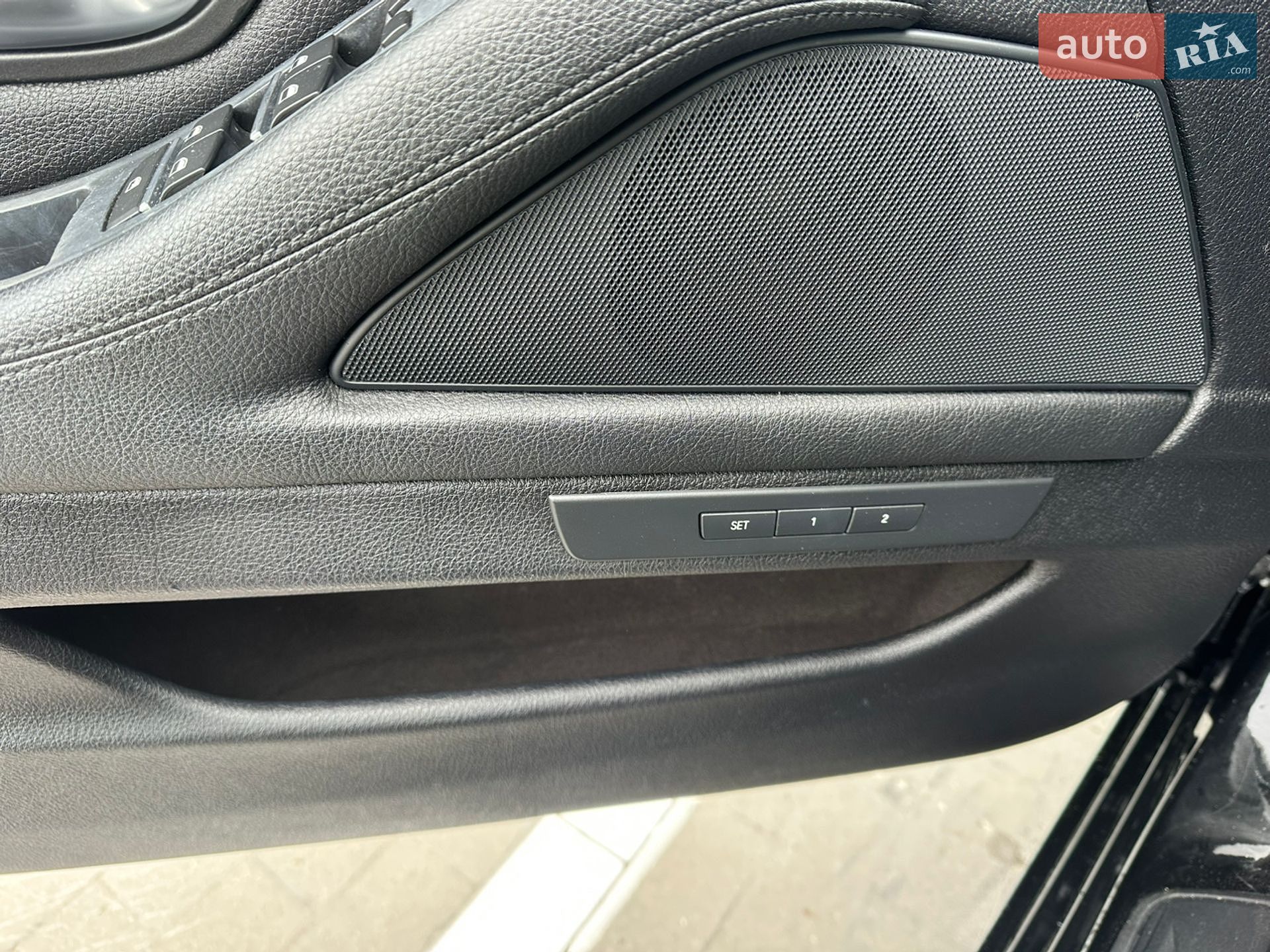 BMW 5 Series 2016 VIN WBA5A5C57GG353910 фото оголошення 9 з 21