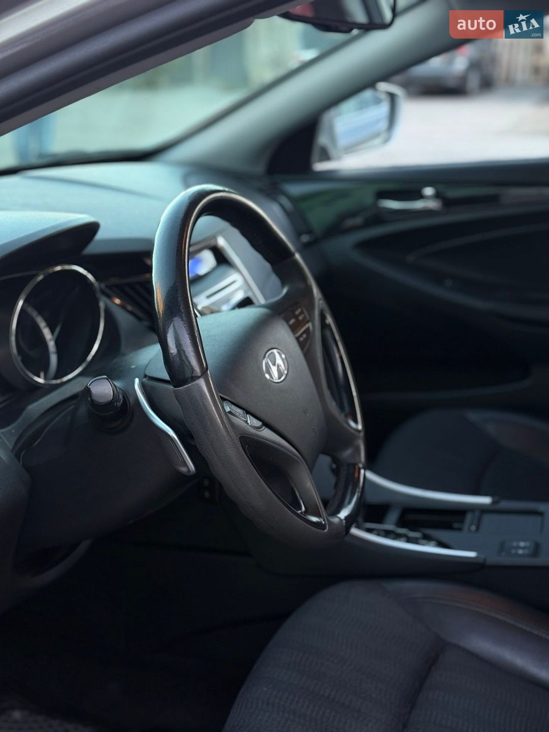 Hyundai Sonata 2012 VIN KMHEC41BBCA450210 фото оголошення 10 з 22