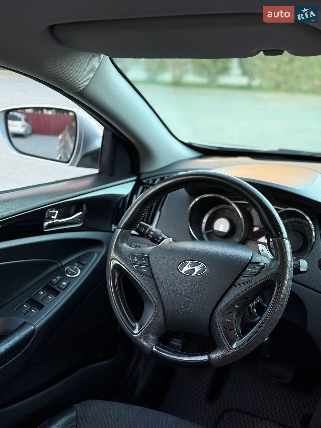 Hyundai Sonata 2012 VIN KMHEC41BBCA450210 фото оголошення 13 з 22