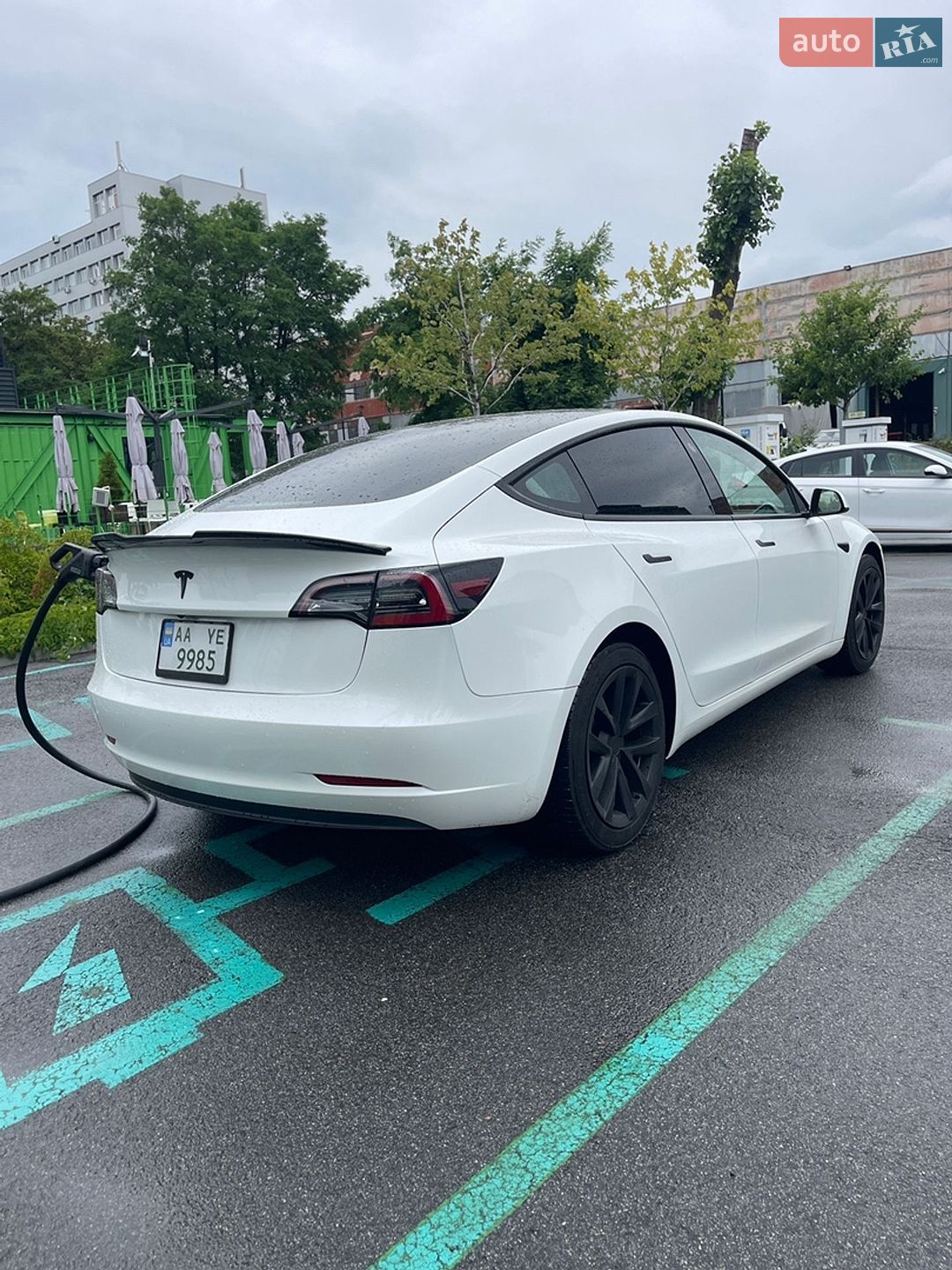 Tesla Model 3 2023 VIN 5YJ3E1EA0PF500354 фото оголошення 3 з 8