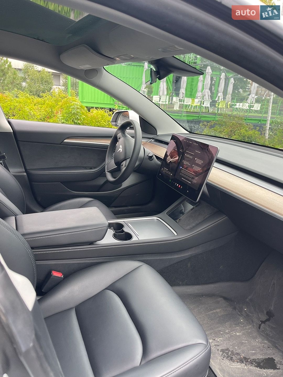 Tesla Model 3 2023 VIN 5YJ3E1EA0PF500354 фото оголошення 4 з 8