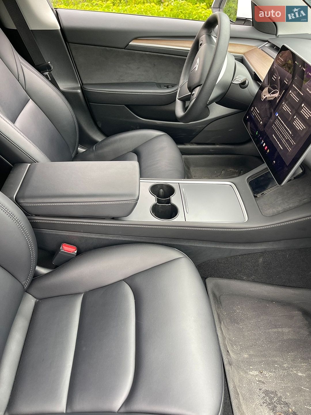 Tesla Model 3 2023 VIN 5YJ3E1EA0PF500354 фото оголошення 5 з 8