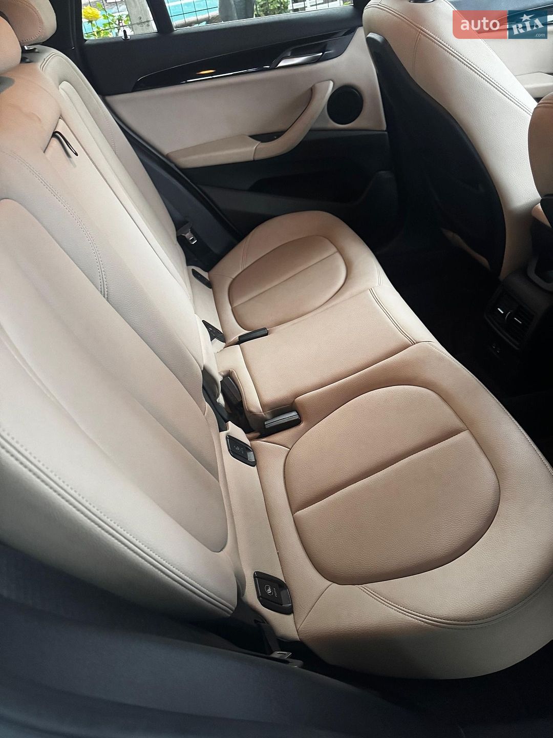 BMW X1 2018 VIN WBXHT3C39J5L33712 фото оголошення 8 з 16