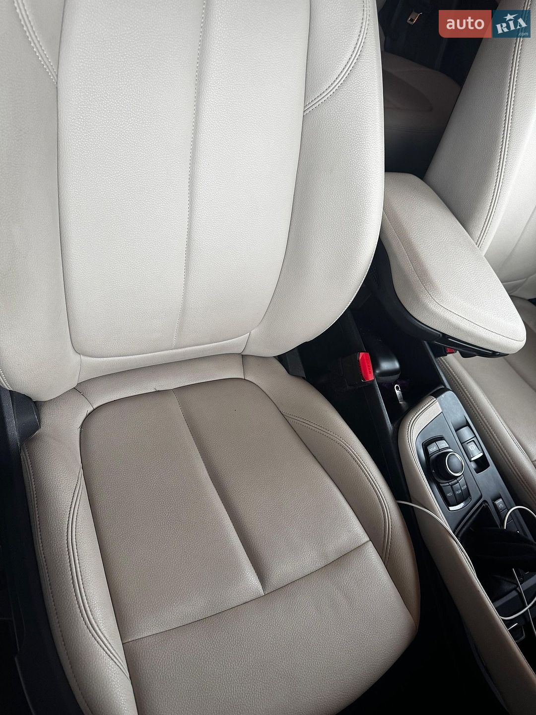 BMW X1 2018 VIN WBXHT3C39J5L33712 фото оголошення 12 з 16