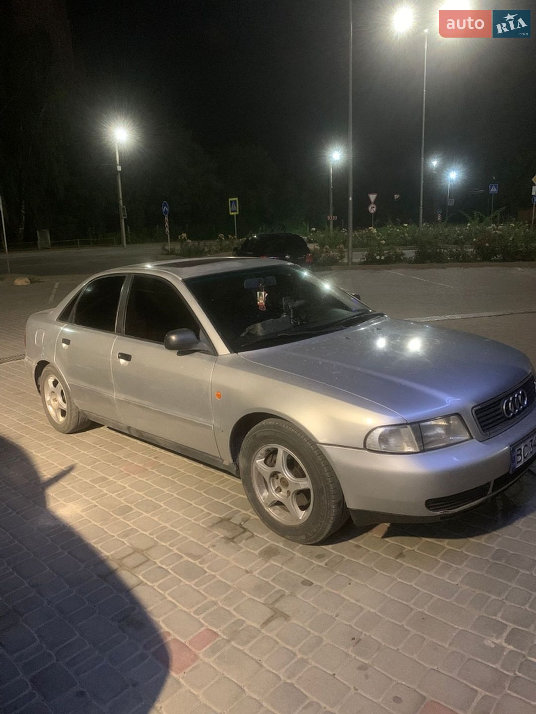 Audi A4 1995 VIN WAUZZZ8DZSA028252 фото оголошення 3 з 11