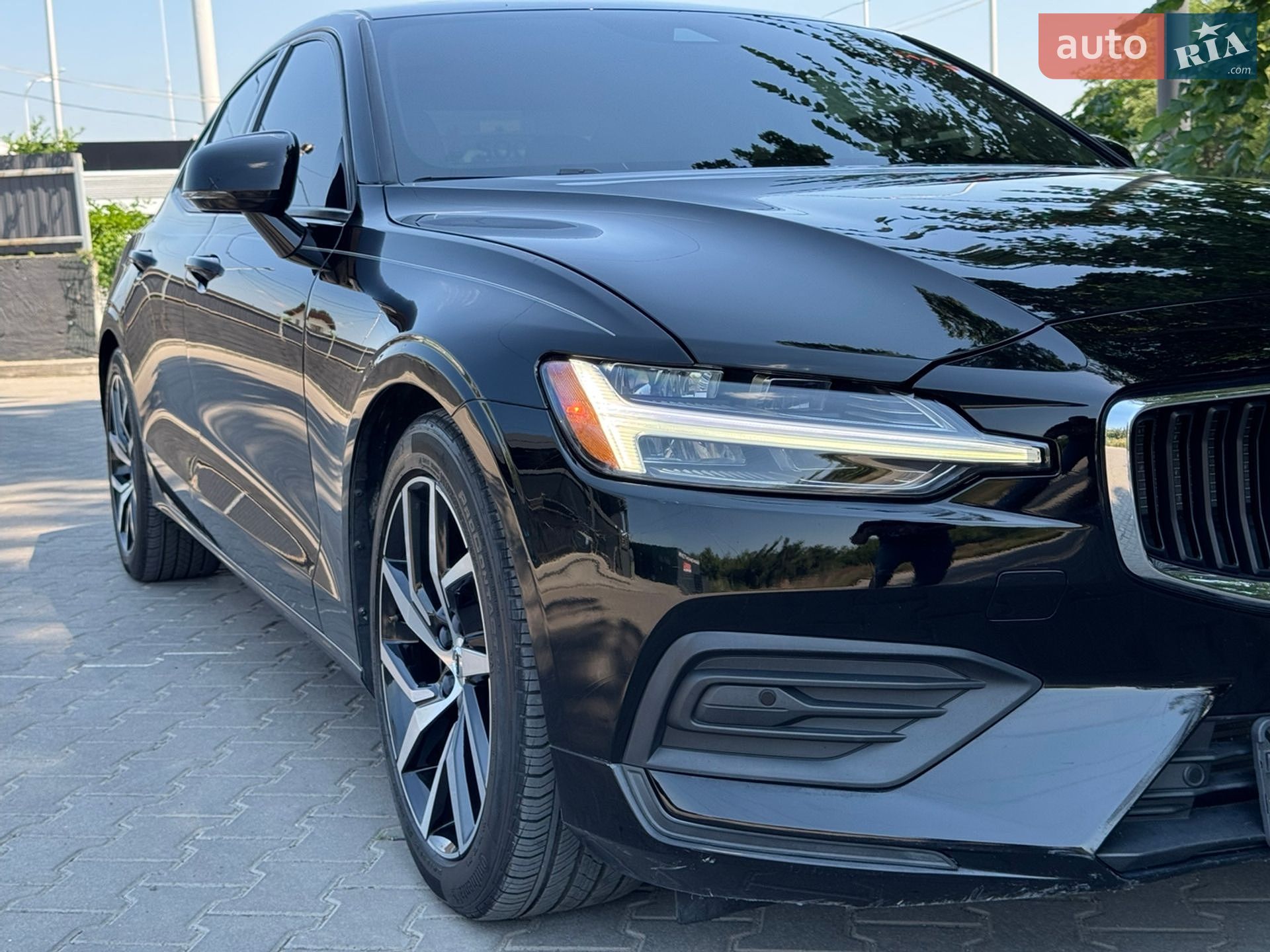Volvo S60 2018 VIN 7JR102FK9KG002916 фото оголошення 6 з 19