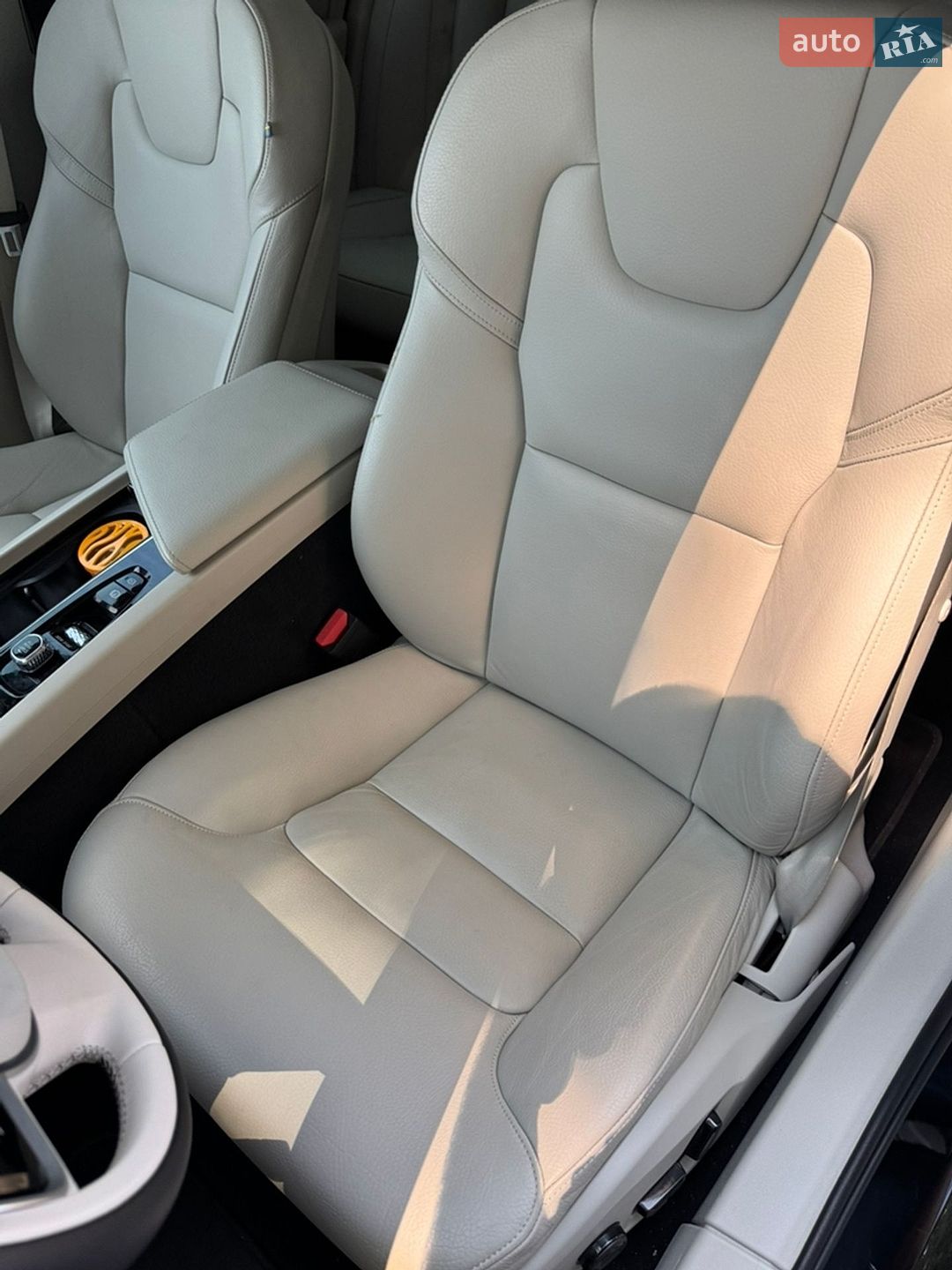Volvo S60 2018 VIN 7JR102FK9KG002916 фото оголошення 15 з 19