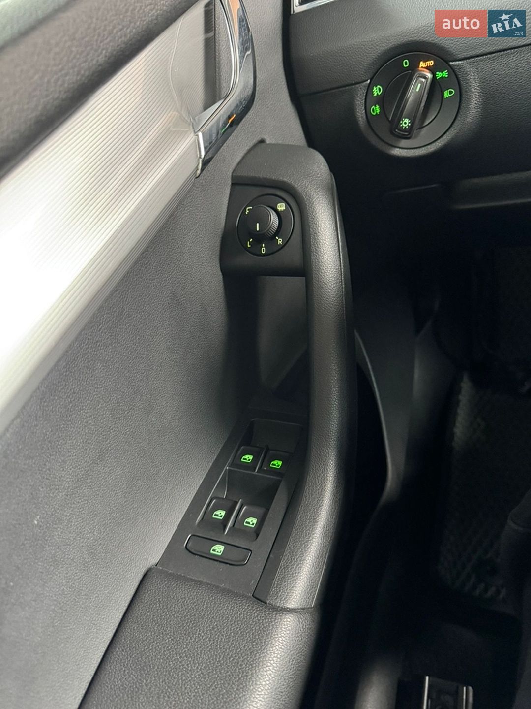 Skoda Octavia 2015 VIN TMBLK7NE5G0089143 фото оголошення 26 з 43