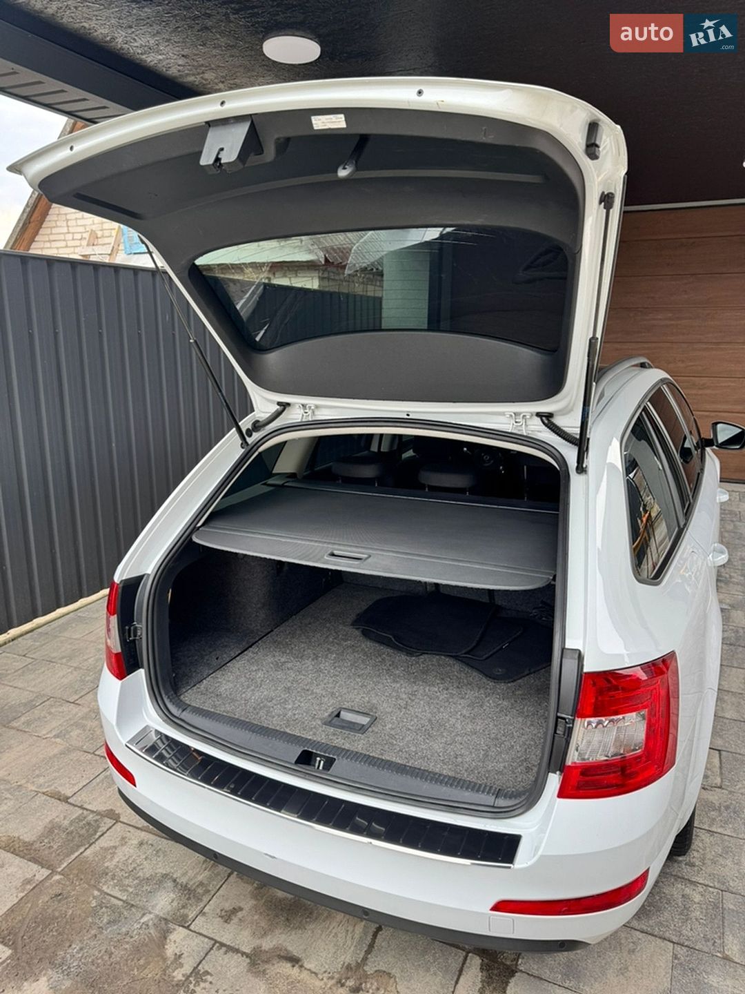 Skoda Octavia 2015 VIN TMBLK7NE5G0089143 фото оголошення 35 з 43