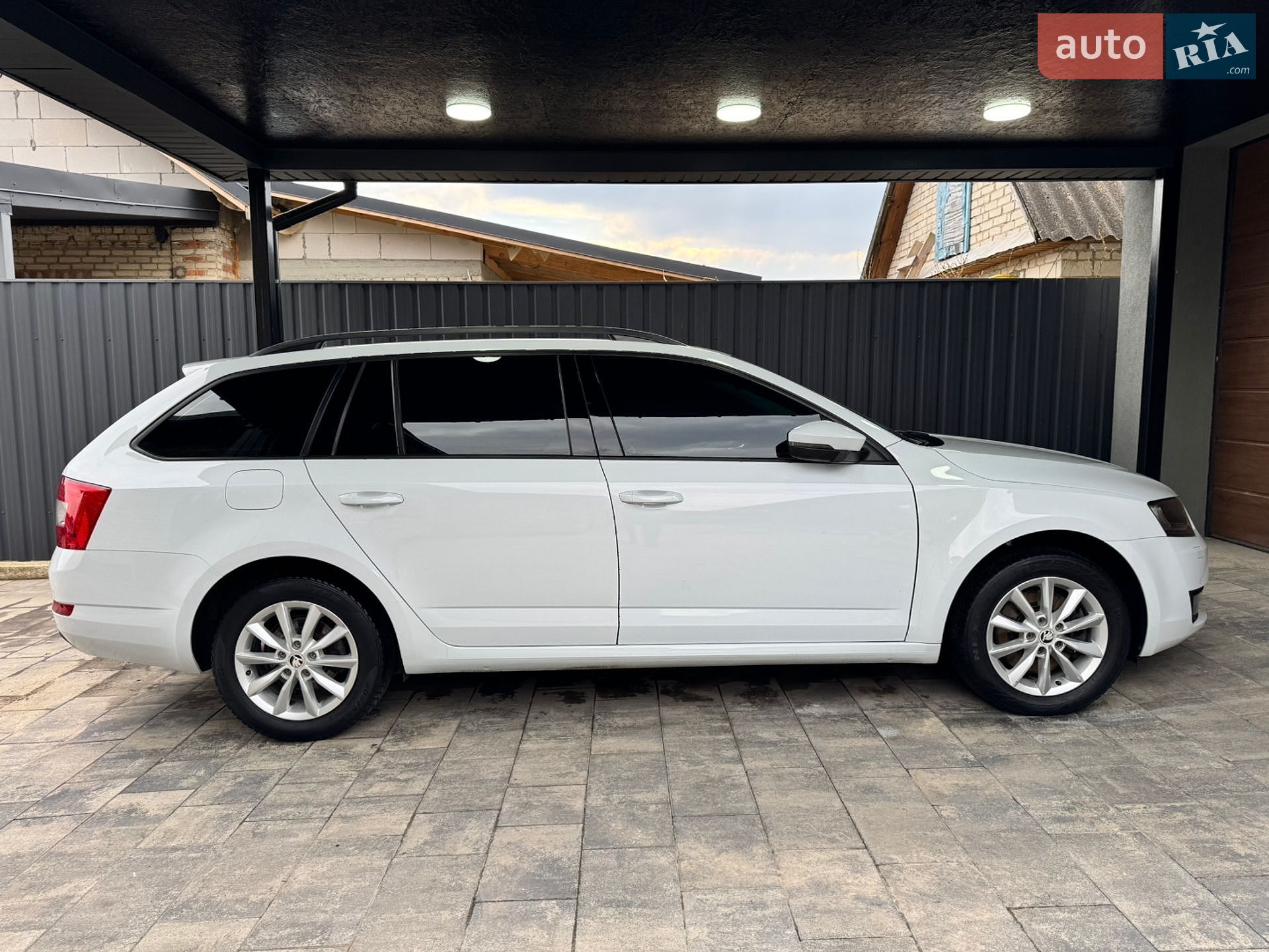 Skoda Octavia 2015 VIN TMBLK7NE5G0089143 фото оголошення 8 з 43