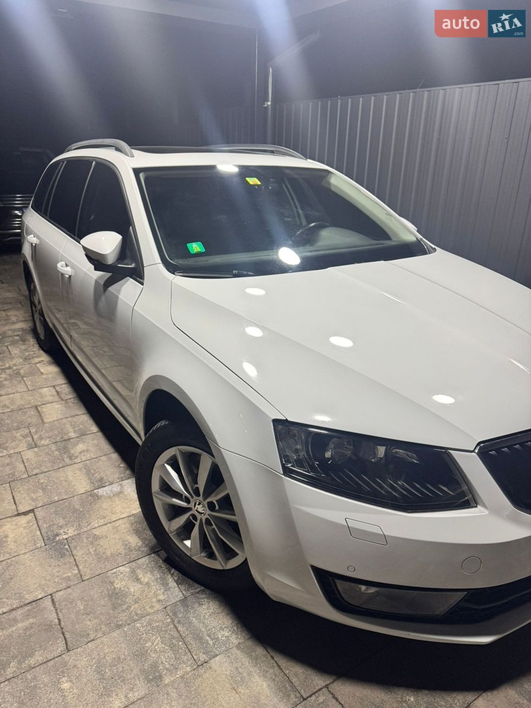 Skoda Octavia 2015 VIN TMBLK7NE5G0089143 фото оголошення 3 з 43