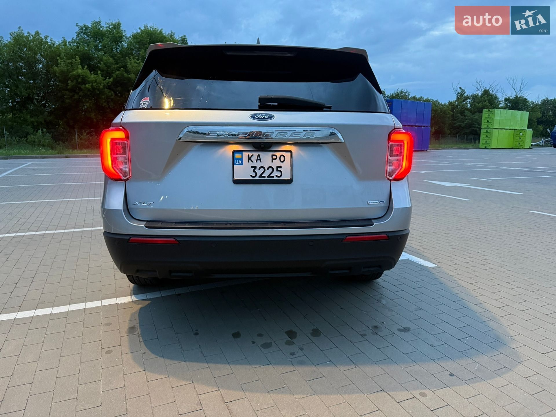 Ford Explorer 2020 VIN 1FMSK8DH6LGC72786 фото оголошення 4 з 18