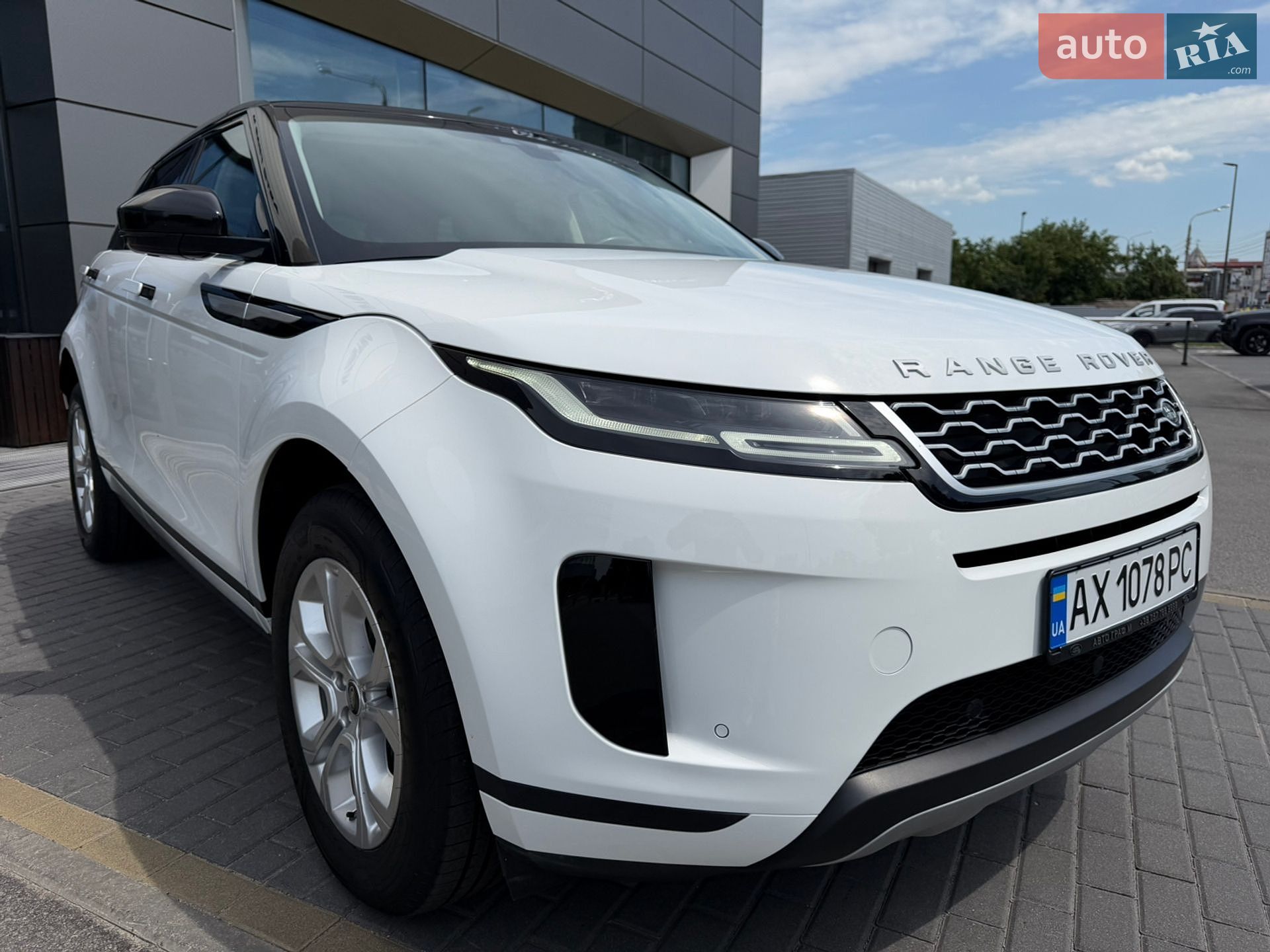 Land Rover Range Rover Evoque 2019 VIN SALZA2BN9LH049303 фото оголошення 11 з 36