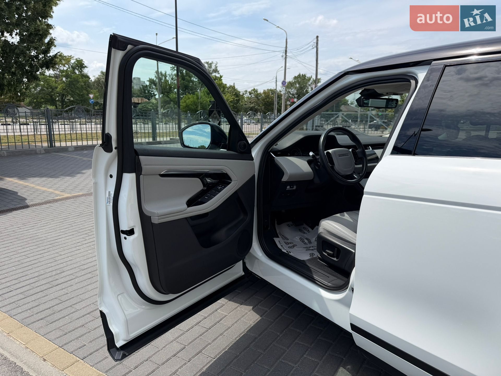 Land Rover Range Rover Evoque 2019 VIN SALZA2BN9LH049303 фото оголошення 16 з 36