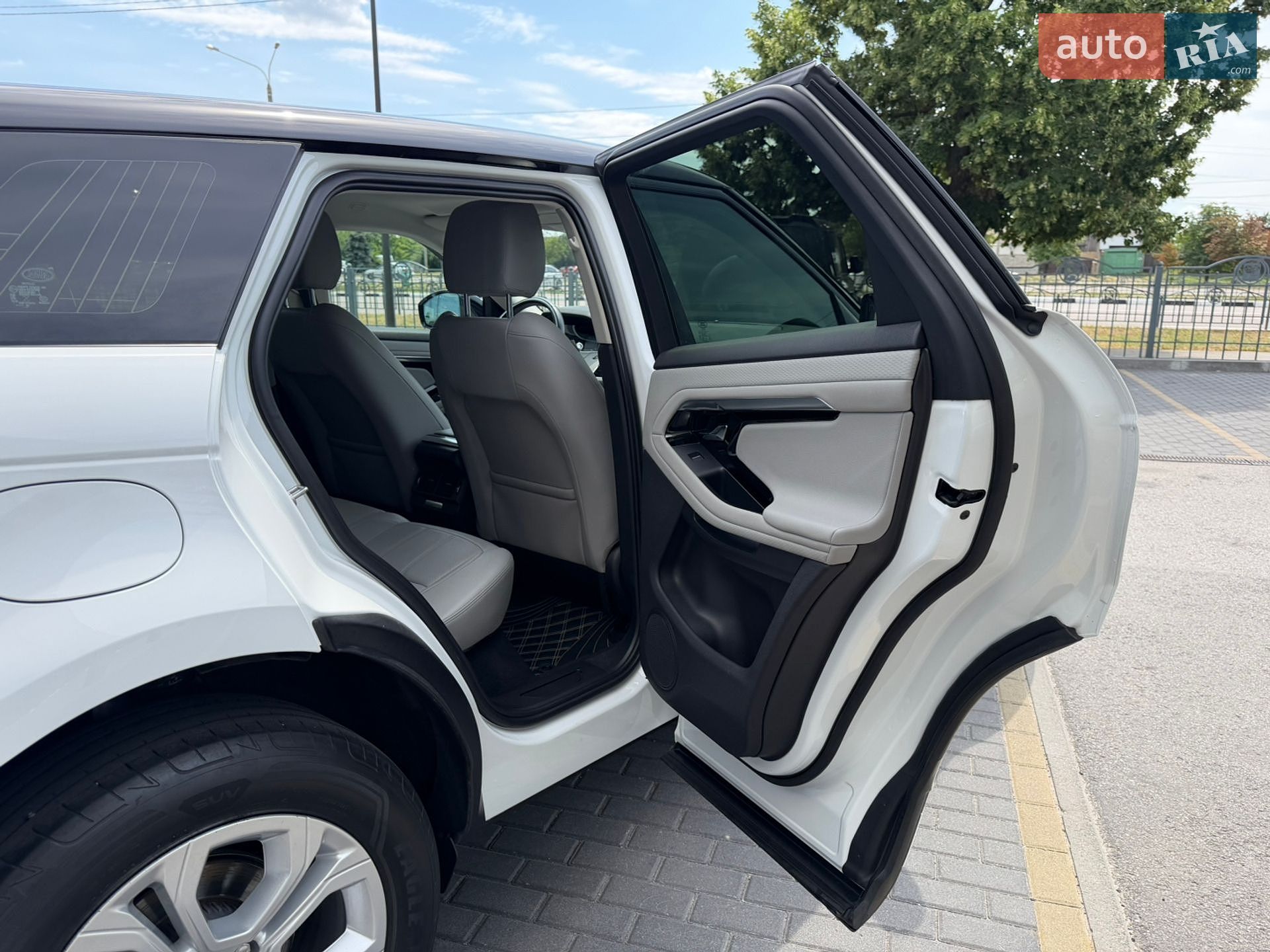 Land Rover Range Rover Evoque 2019 VIN SALZA2BN9LH049303 фото оголошення 30 з 36