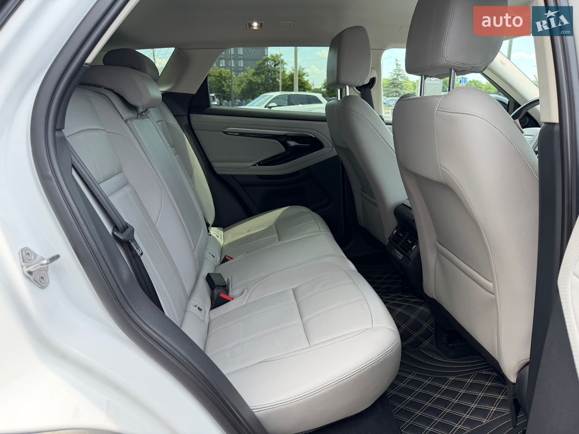 Land Rover Range Rover Evoque 2019 VIN SALZA2BN9LH049303 фото оголошення 31 з 36