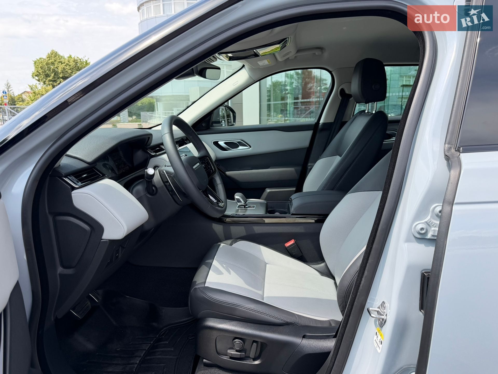 Land Rover Range Rover Velar 2024 VIN SALYA2BN7SA393361 фото оголошення 17 з 35