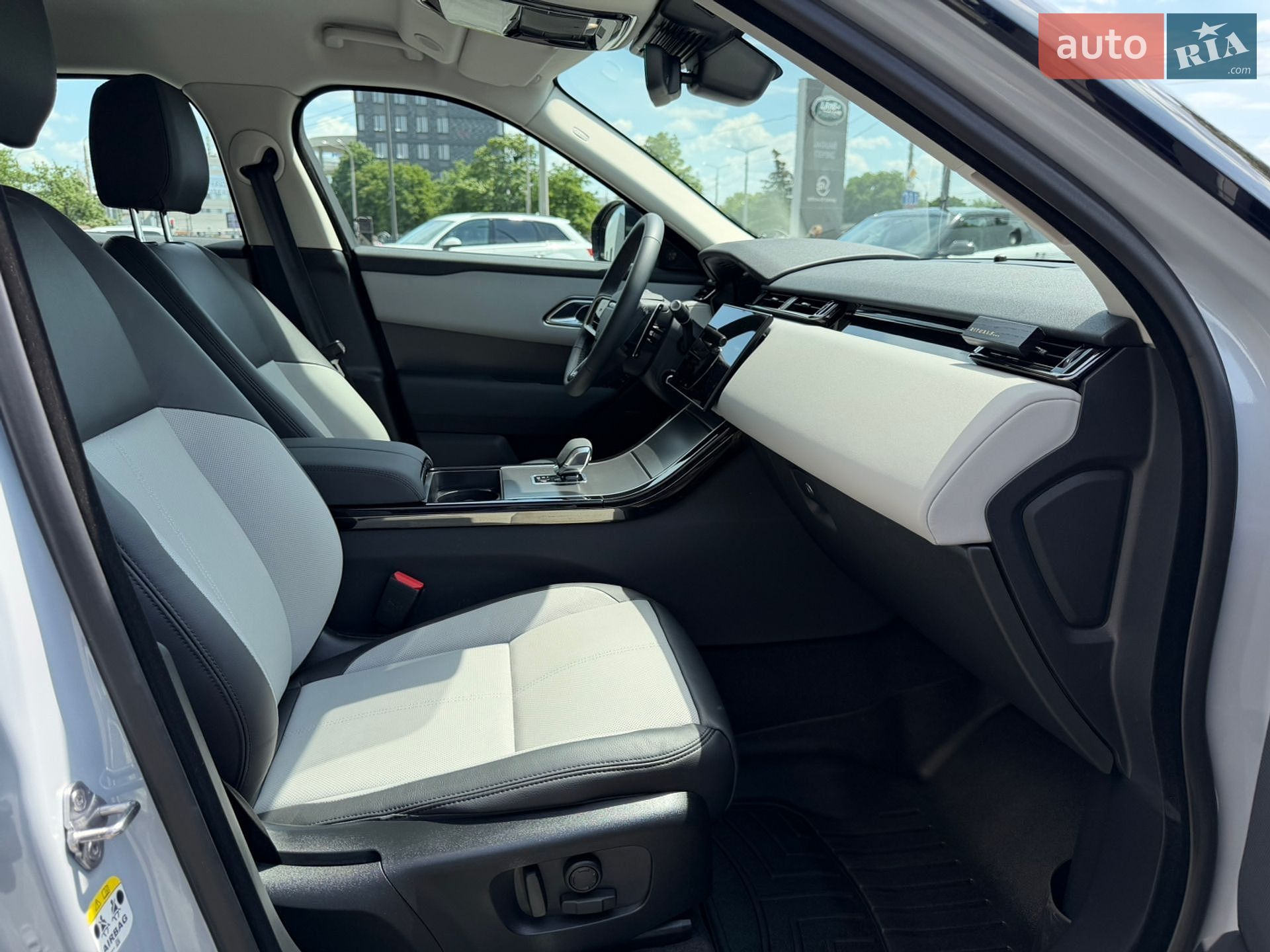 Land Rover Range Rover Velar 2024 VIN SALYA2BN7SA393361 фото оголошення 33 з 35