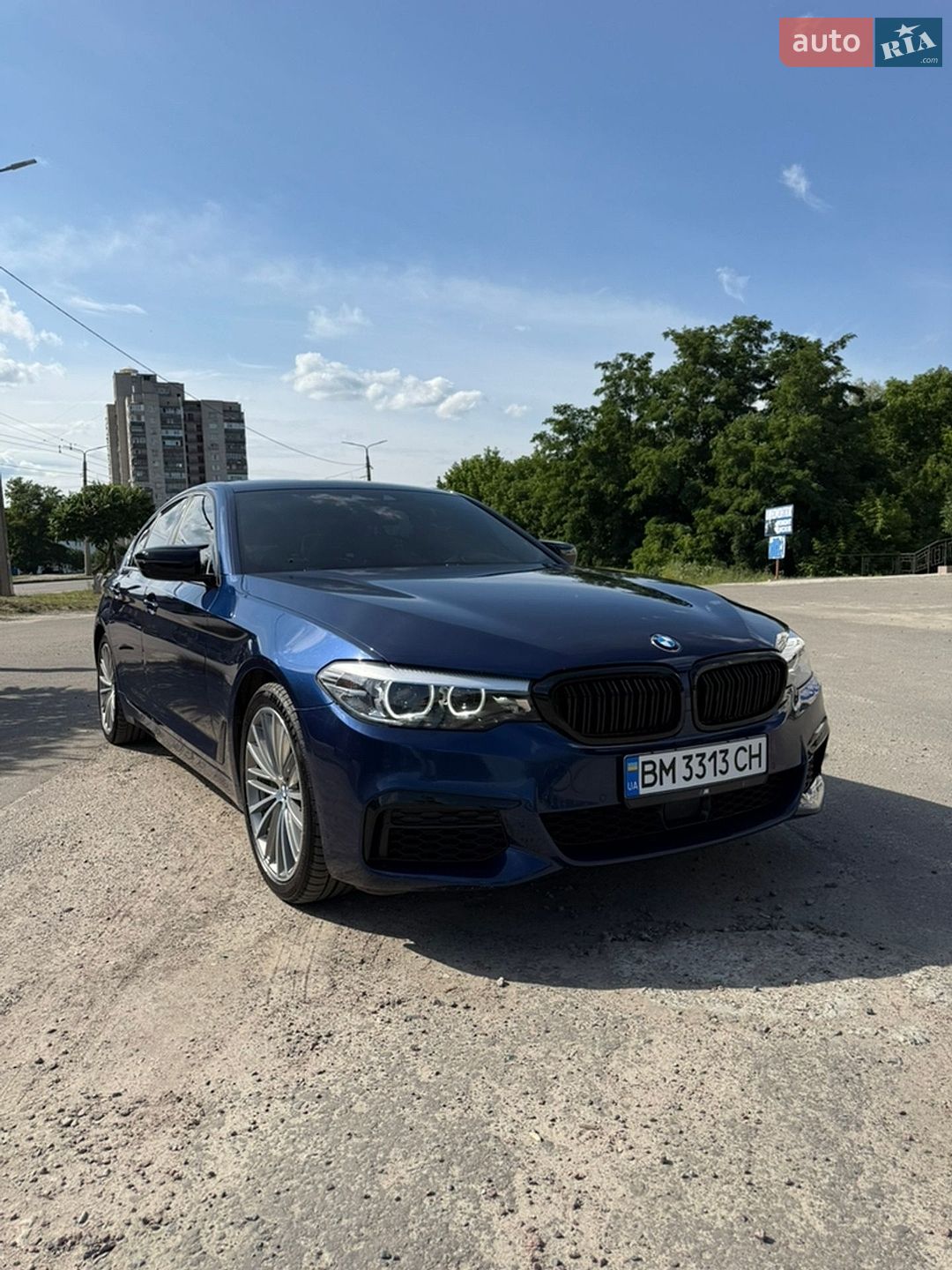 BMW 5 Series 2019 VIN WBAJA9C52KB398782 фото оголошення 2 з 11