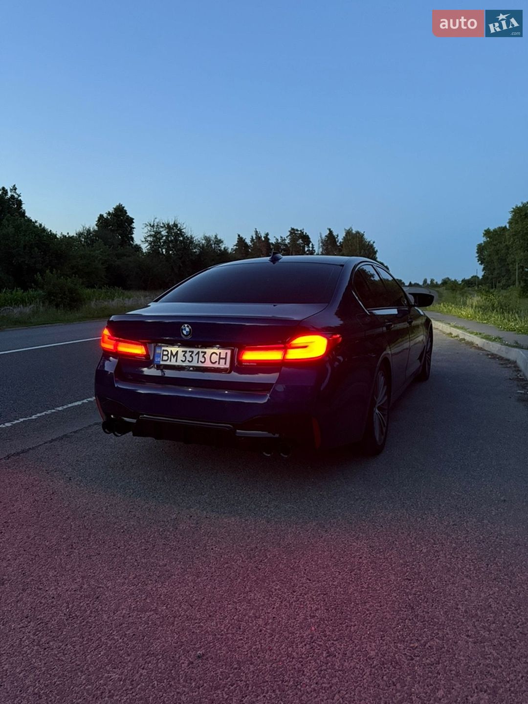 BMW 5 Series 2019 VIN WBAJA9C52KB398782 фото оголошення 9 з 11