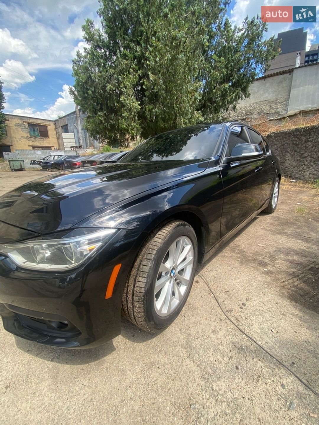BMW 3 Series 2017 VIN WBA8E1G50JNU89769 фото оголошення 3 з 15