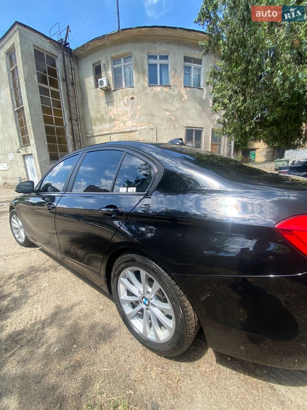 BMW 3 Series 2017 VIN WBA8E1G50JNU89769 фото оголошення 4 з 15