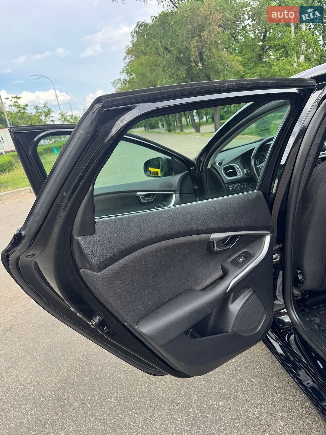 Volvo V40 2014 VIN YV1MV845BF2179247 фото оголошення 15 з 54