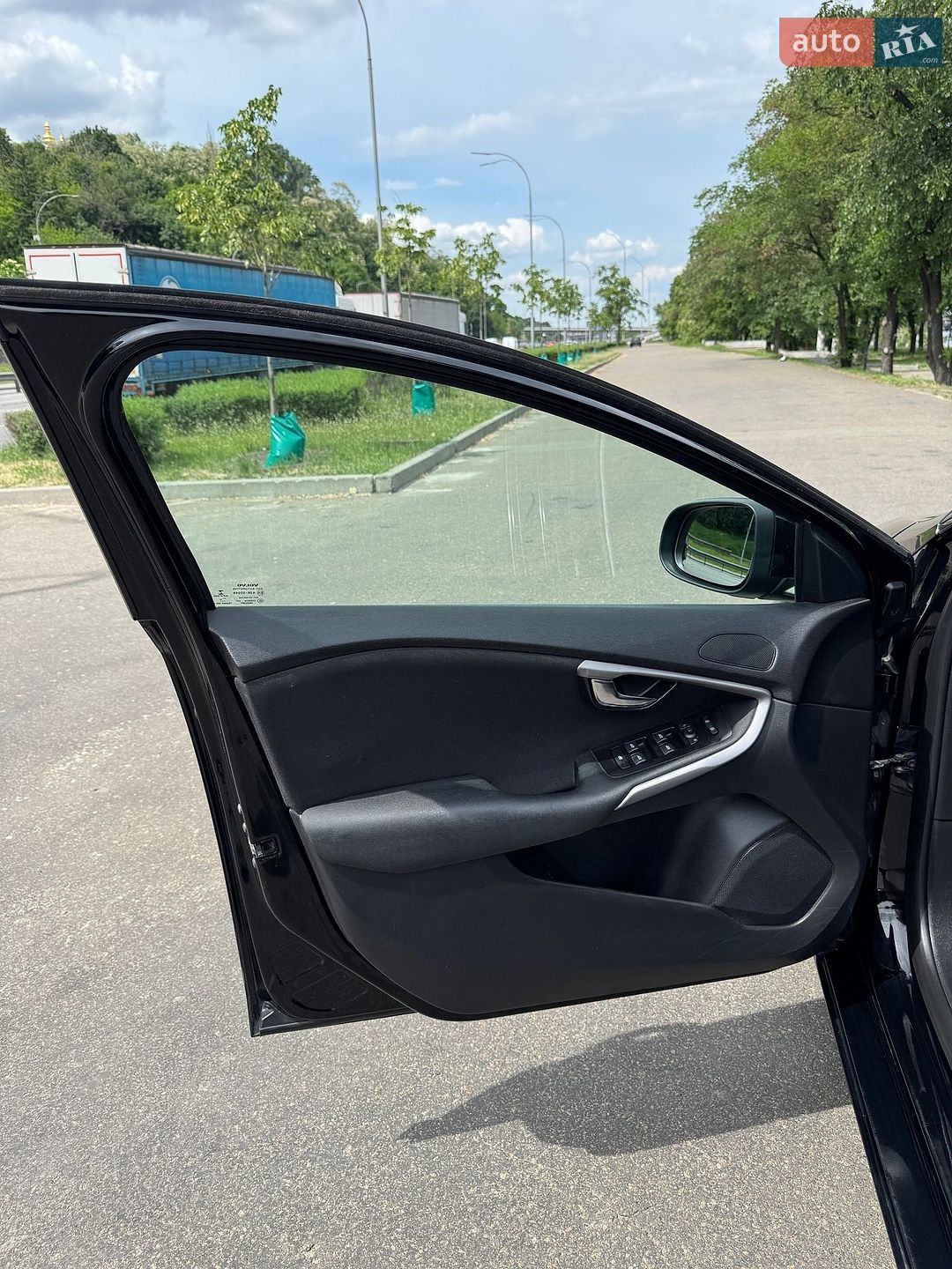 Volvo V40 2014 VIN YV1MV845BF2179247 фото оголошення 11 з 54