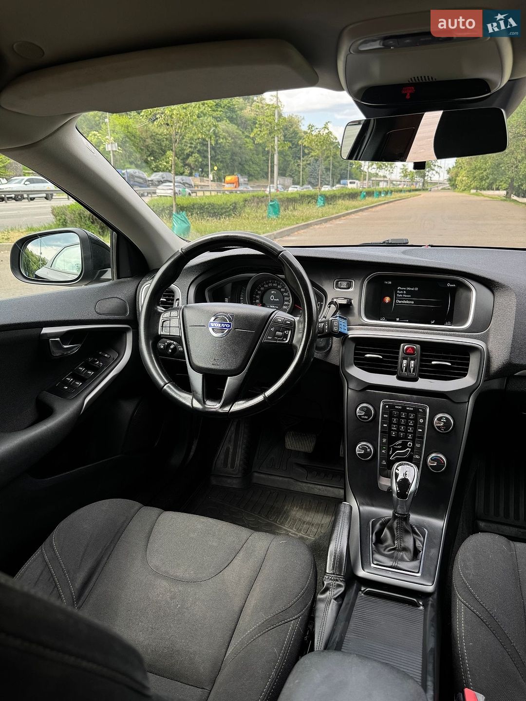 Volvo V40 2014 VIN YV1MV845BF2179247 фото оголошення 32 з 54
