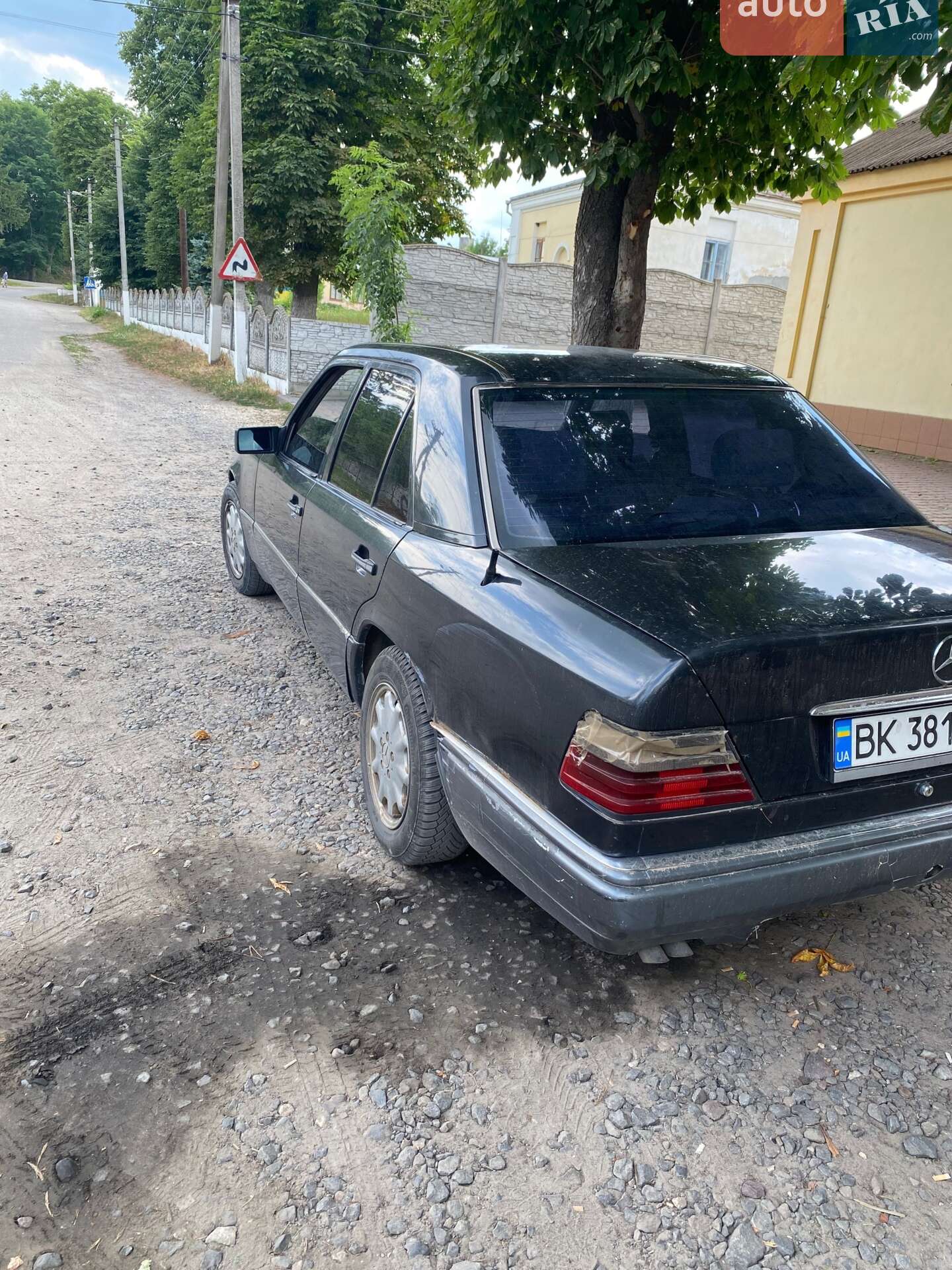 Mercedes-Benz E-Class 1992 VIN WDB1240261B558913 фото оголошення 3 з 7
