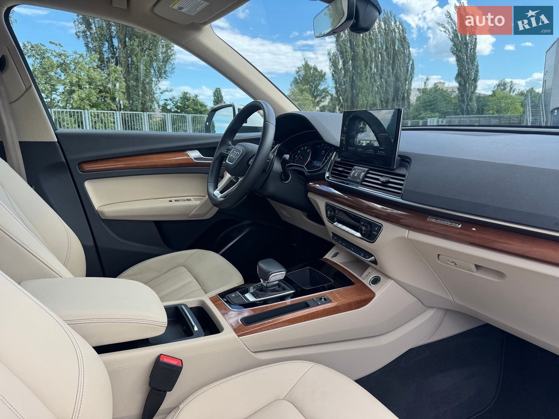Audi Q5 2020 VIN WA1AAAFYXM2011628 фото оголошення 13 з 17
