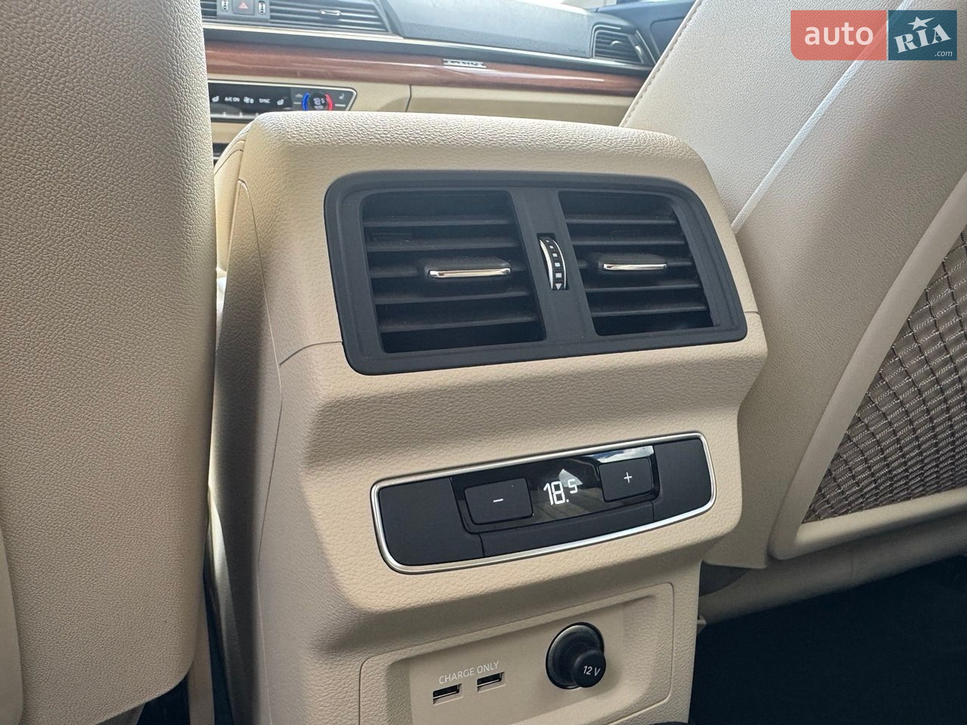 Audi Q5 2020 VIN WA1AAAFYXM2011628 фото оголошення 14 з 17